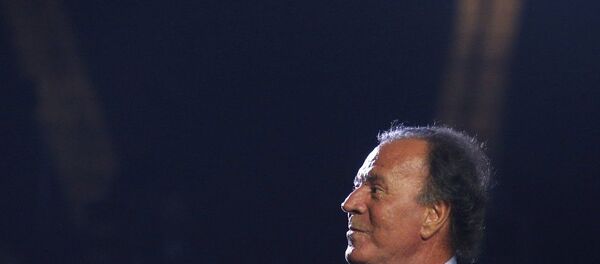 Julio Iglesias  - Sputnik Türkiye