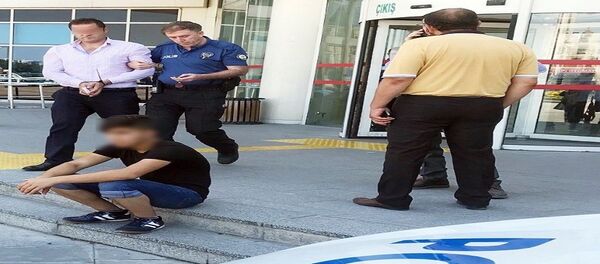 Kaynanasını kanlı bezle tehdit edip 9 bin TL gasp eden damada 6 yıl hapis  - Sputnik Türkiye