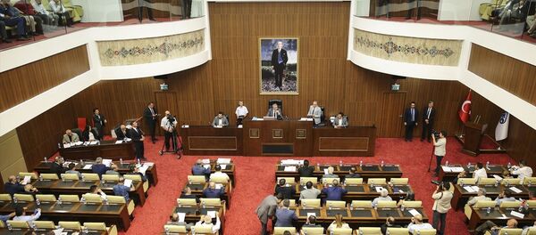 Ankara Büyükşehir Belediye Meclisinin, temmuz ayı üçüncü oturumu Başkan Mansur Yavaş başkanlığında gerçekleştirildi.  - Sputnik Türkiye