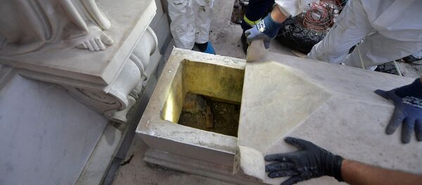 Vatikan'da kayıp Orlandi için açılan iki mezar boş çıktı - Sputnik Türkiye