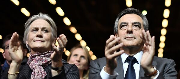 Eski Fransa Başbakanı Francois Fillon ve eşi Penelope Fillon - Sputnik Türkiye