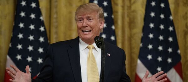 ABD Başkanı Donald Trump, Beyaz Saray'daki sosyal medya zirvesinde konuştu. ABD Başkanı Donald Trump, Beyaz Saray'daki sosyal medya zirvesinde konuştu. - Sputnik Türkiye
