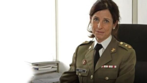 İspanya'nın kadın Savunma Bakanı Margarita Robles'in Bakanlar Kurulu'na sunduğu öneriyle kabul edilen kararla, Kara Kuvvetleri'nde albay olan Patricia Ortega'nın general olarak atandığı açıklandı. - Sputnik Türkiye