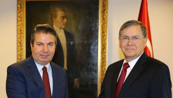 Dışişleri Bakan Yardımcısı Büyükelçi Sedat Önal, ABD'nin yeni Ankara Büyükelçisi David Satterfield'ı kabul etti. - Sputnik Türkiye