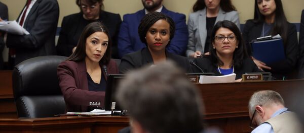 ABD Demokrat Kongre üyeleri Alexandria Ocasio-Cortez, Ayanna Pressley ve Rashida Tlaib - Sputnik Türkiye