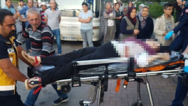 Hamile eş ve arkadaşına sokak ortasında kurşun yağdırdı: 1 ölü, 1 yaralı - Sputnik Türkiye