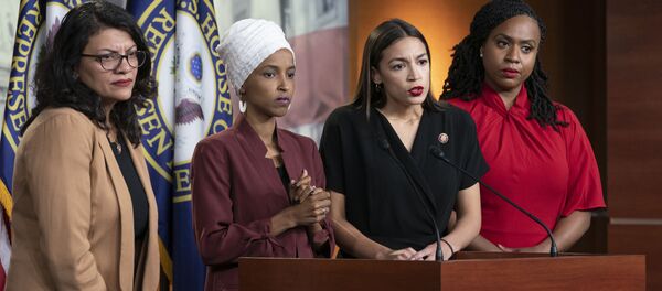 ABD Demokrat Kongre üyeleri Alexandria Ocasio-Cortez, İlhan Omar, Ayanna Pressley ve Rashida Tlaib - Sputnik Türkiye