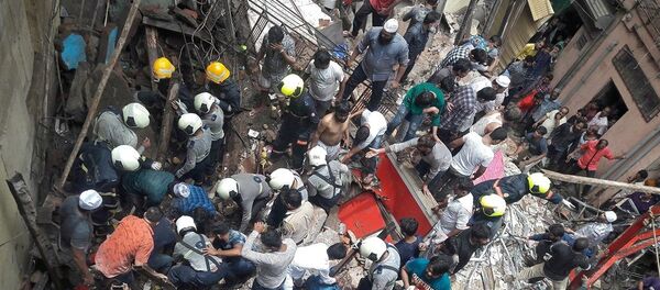 Hindistan'da bina çöktü - Sputnik Türkiye