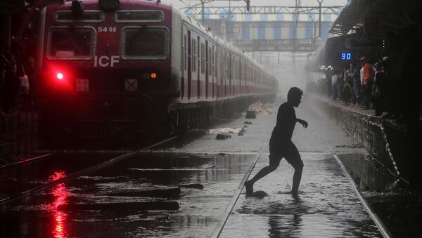 Hindistan'da muson yağmur  - Sputnik Türkiye