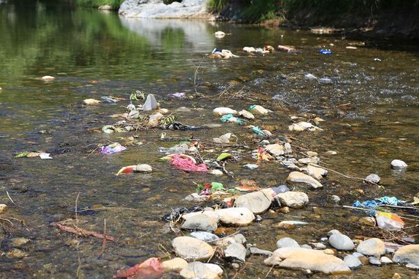 8 bin yıllık antik mağaralarda büyük tahribat: Kaçak kazılar, hafriyat ve çöp yığını - Sputnik Türkiye