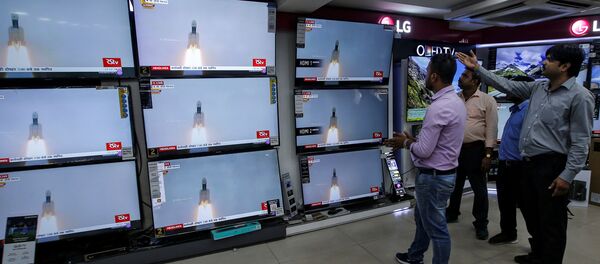 Hindistan, Chandrayaan-2 adlı uzay aracını başarılı bir şekilde fırlattı. Hindistan, Chandrayaan-2 adlı uzay aracını başarılı bir şekilde fırlattı. - Sputnik Türkiye
