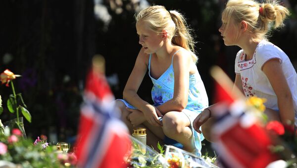 Norveç'te Anders Behring Breivik'in 22 Temmuz 2011'de düzenlediği saldırıların ardından yapılan anma - Sputnik Türkiye