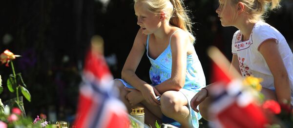 Norveç'te Anders Behring Breivik'in 22 Temmuz 2011'de düzenlediği saldırıların ardından yapılan anma - Sputnik Türkiye