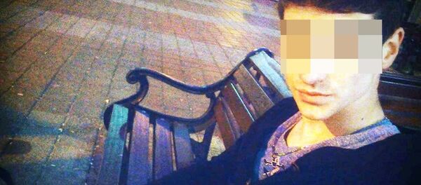 Arkadaşını bıçaklayarak öldüren E.P. - Sputnik Türkiye