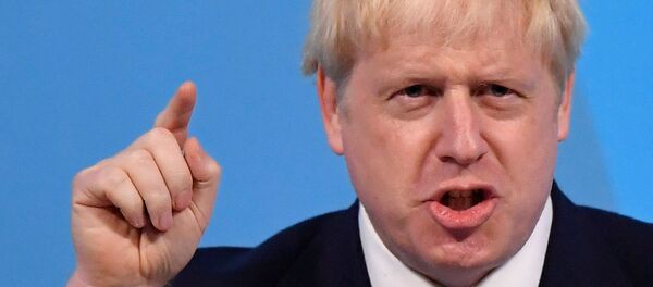 Boris Johnson Muhafazakar Parti lideri seçilerek İngiltere Başbakanı konumuna gelmesinin ardından ilk konuşmasını yaparken, 23 Temmuz 2019. REUTERS/Toby Melville - Sputnik Türkiye