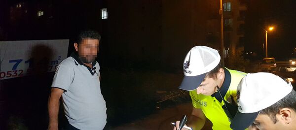 Karabük'te alkollü yakalanan sürücü - Sputnik Türkiye