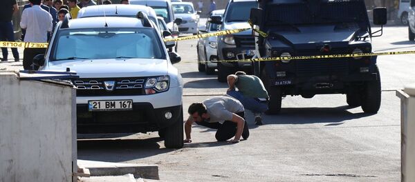 Diyarbakır'da polis merkezine el yapımı patlayıcı ile gerçekleştirilen saldırıda 4 kişi yaralandı.  - Sputnik Türkiye