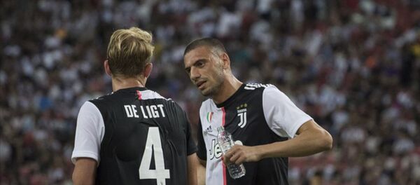 Uluslararası Şampiyonlar Kupası'nda normal süresi 1-1 biten mücadelenin ardından Juventus, penaltılar sonunda Inter'e 4-3 üstünlük sağladı. - Sputnik Türkiye