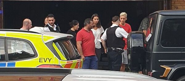 Mesut Özil'e bıçaklı saldırı girişimi - Sputnik Türkiye