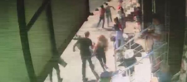 Topuklu ayakkabıyla bir kilometre kovaladı: Tacizciyi yakaladı Topuklu ayakkabıyla bir kilometre kovaladı: Tacizciyi yakaladı - Sputnik Türkiye