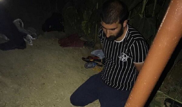 NATO hattından yakıt çalmak isteyen 2 kişi kazdıkları çukurda yakalandı - Sputnik Türkiye