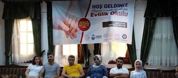 Tokat'ta 'Evlilik Okulu' - Sputnik Türkiye