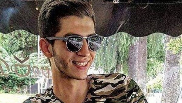 Sahile tuvaletini yapan adamın bıçaklayarak öldürdüğü genç - Sputnik Türkiye