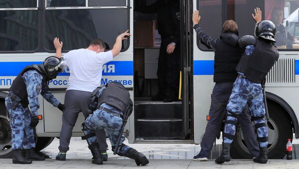 Moskova’da yapılan izinsiz gösteride 30 gözaltı - Sputnik Türkiye