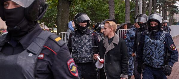 Moskova’daki protestolarda çok sayıda kişi gözaltına alındı - Sputnik Türkiye