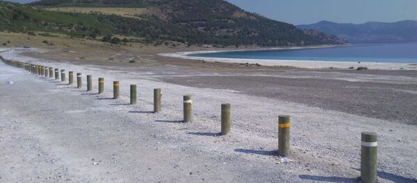 Salda Gölü ve çevresine ahşap bariyer sistemi kuruldu - Sputnik Türkiye