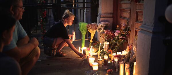 ABD’de Dayton kentinin Oregon bölgesindeki Ned Peppers isimli bir barın önünde gerçekleşen saldırı anıldı. - Sputnik Türkiye