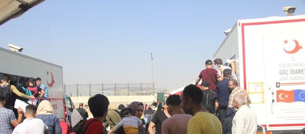 Bayrama giden Suriyelilerin sayısı 30 bin oldu  - Sputnik Türkiye