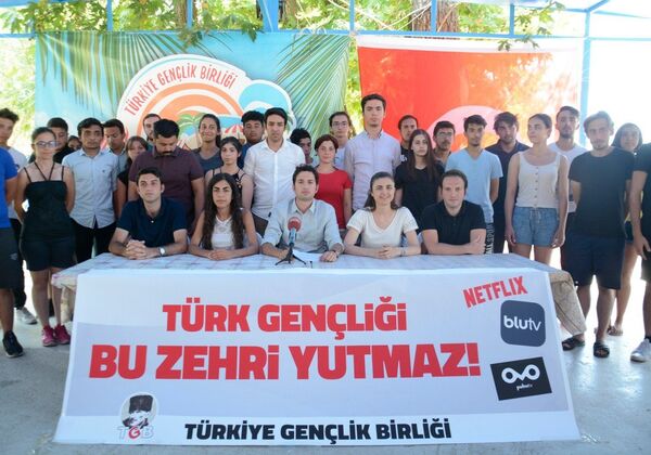 TGB Başkanı Gençer: Netflix kültür emperyalizminin en büyük silahı ve milli kültüre düşman TGB Başkanı Gençer: Netflix kültür emperyalizminin en büyük silahı ve milli kültüre düşman - Sputnik Türkiye