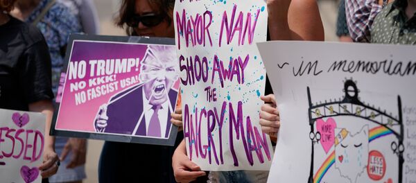 ABD Başkanı Donald Trump’ın El Paso ve Dayton’a yapacağı ziyaret protesto edildi. ABD Başkanı Donald Trump’ın El Paso ve Dayton’a yapacağı ziyaret protesto edildi. - Sputnik Türkiye