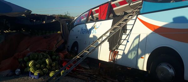 Hava-İst otobüsü devrildi - Sputnik Türkiye