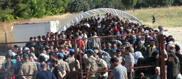 Öncüpınar'dan bayramlaşmaya giden Suriyeli sayısı 40 bine ulaştı - Sputnik Türkiye