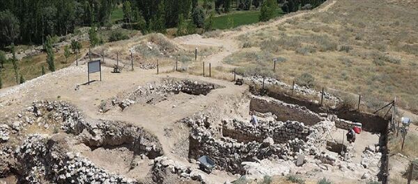 Porsuk Höyük'te Roma dönemine ait yaşam alanı bulundu - Sputnik Türkiye