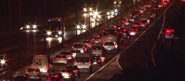 Tatilcilerin İstanbul'a dönüş yolculuğu erken başladı Tatilcilerin İstanbul'a dönüş yolculuğu erken başladı - Sputnik Türkiye