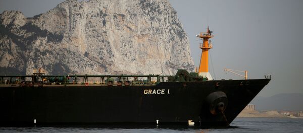 Cebelitarık'ta 40 gün sonra serbest bırakılan İran'a ait Grace 1 isimli tanker - Sputnik Türkiye