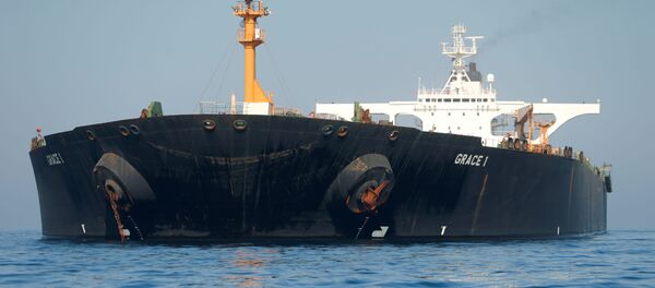 Cebelitarık'ta demirli İran petrol tankeri Grace 1  - Sputnik Türkiye