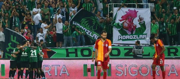 Üç kupalı şampiyon Galatasaray, sezonun açılış maçında kayıpla başladı - Sputnik Türkiye