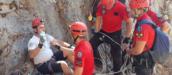 Kelebekler Vadisi'nde mahsur kalan Fransız müsteşar kurtarıldı Kelebekler Vadisi'nde mahsur kalan Fransız müsteşar kurtarıldı - Sputnik Türkiye