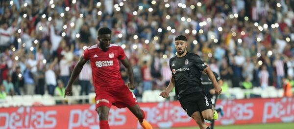 Süper Lig'de Demir Grup Sivasspor, Beşiktaş ile Yeni 4 Eylül Stadyumu'nda karşılaştı. - Sputnik Türkiye