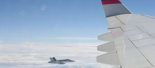 İsviçre’ye ait savaş jetleri Putin’in heyetinin bulunduğu uçağa eşlik etti - Sputnik Türkiye