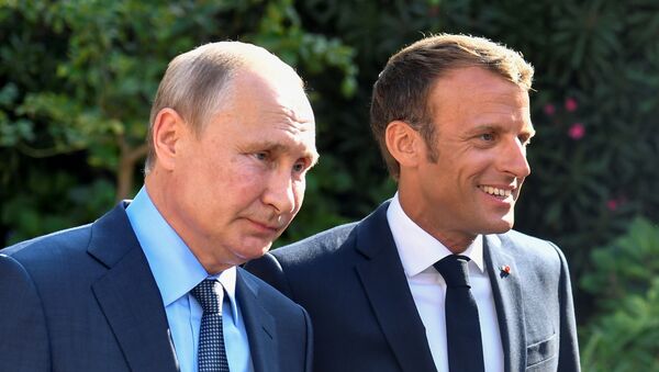 Rusya lideri Vladimir Putin, Fransa Cumhurbaşkanı Emmannuel Macron - Sputnik Türkiye