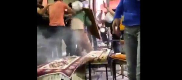 Van'da kayyum protestosuna polis şiddeti - Sputnik Türkiye