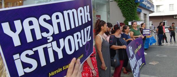 Emine Bulut için protesto - Sputnik Türkiye