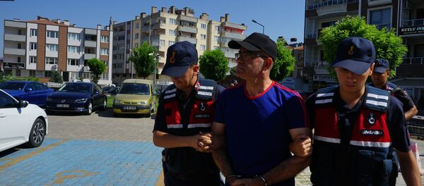 Kızını GPS ile takip edip öldüren baba, 2 araca daha GPS yerleştirmiş - Sputnik Türkiye