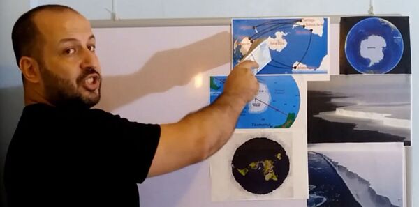 Düz Dünya Derneği Başkanı Doğukan Özkan - Sputnik Türkiye