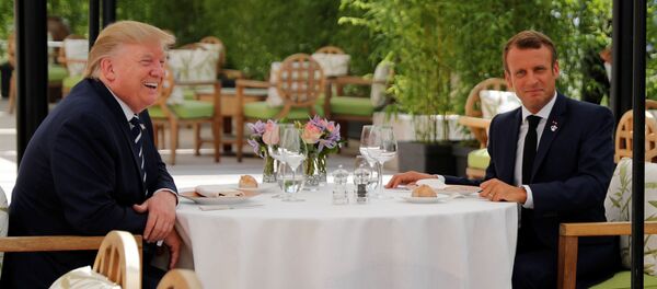 ABD Başkanı Donald Trump ve Fransa Cumhurbaşkanı Emmanuel Macron - Sputnik Türkiye